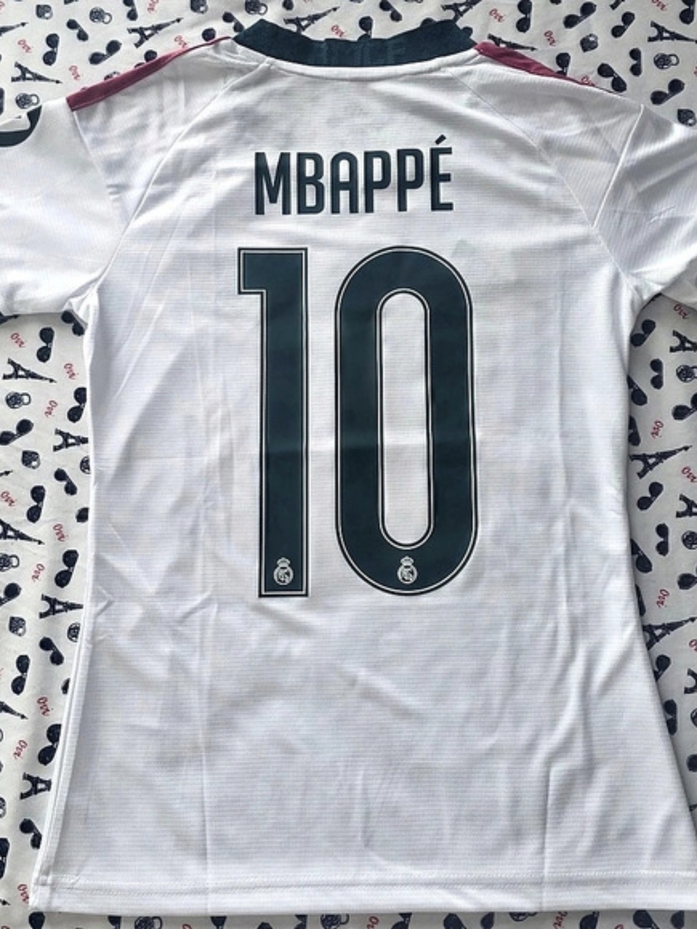 Real Madrid Mbappé 10 jersey Soccer Jersey White & Red - Picture 3 of 8
